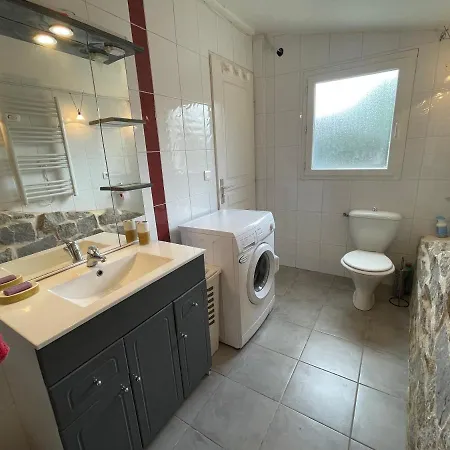 Proche Ajaccio Maisonnette Independante 4 Personnes Au Calme