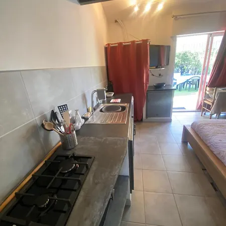 Proche Ajaccio Maisonnette Independante 4 Personnes Au Calme Semesterbostad Alata