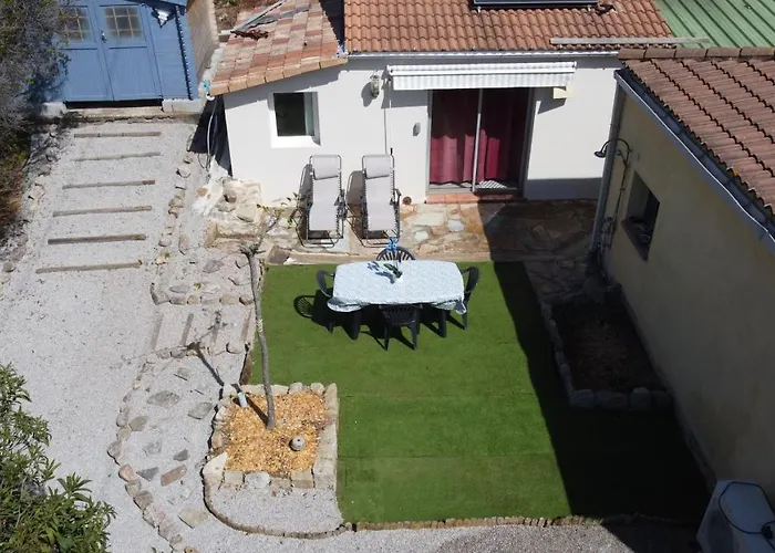 Proche Ajaccio Maisonnette Independante 4 Personnes Au Calme Alata