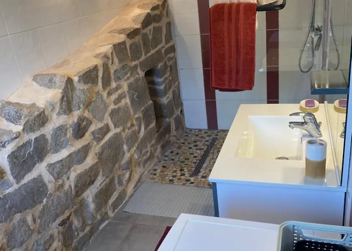 Proche Ajaccio Maisonnette Indépendante 4 Personnes Au Calme * Alata